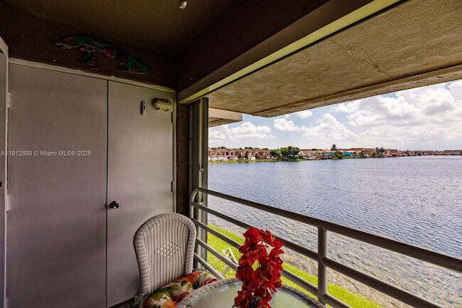 Building Photo - 2670 W 60th St