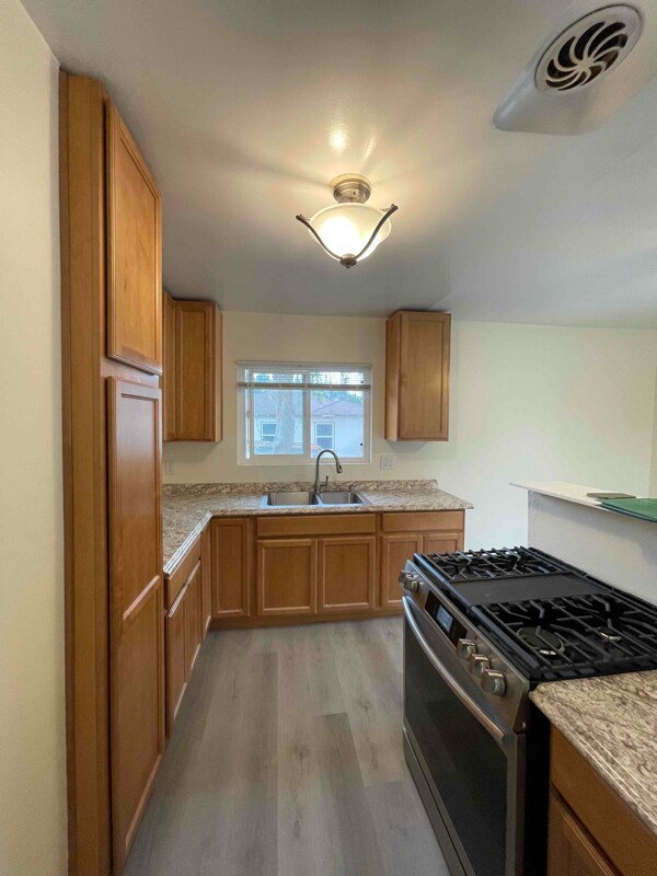 Building Photo - 4523 Spring St