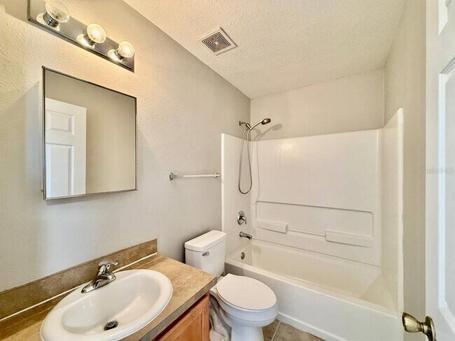 Building Photo - 2409 Hibiscus Bay Ln
