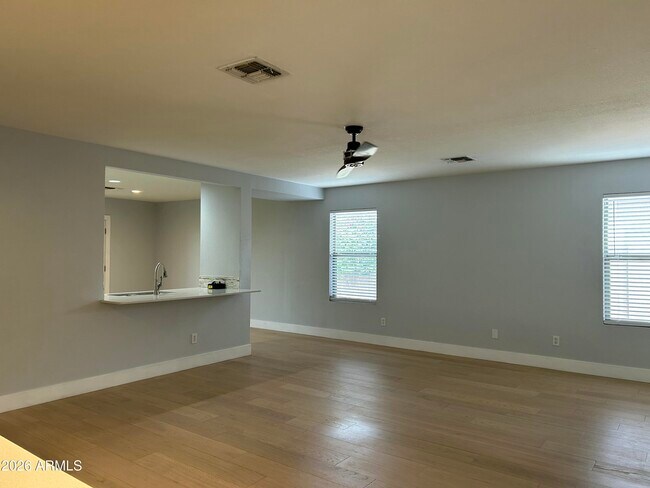 Building Photo - 3216 W Mark Ln