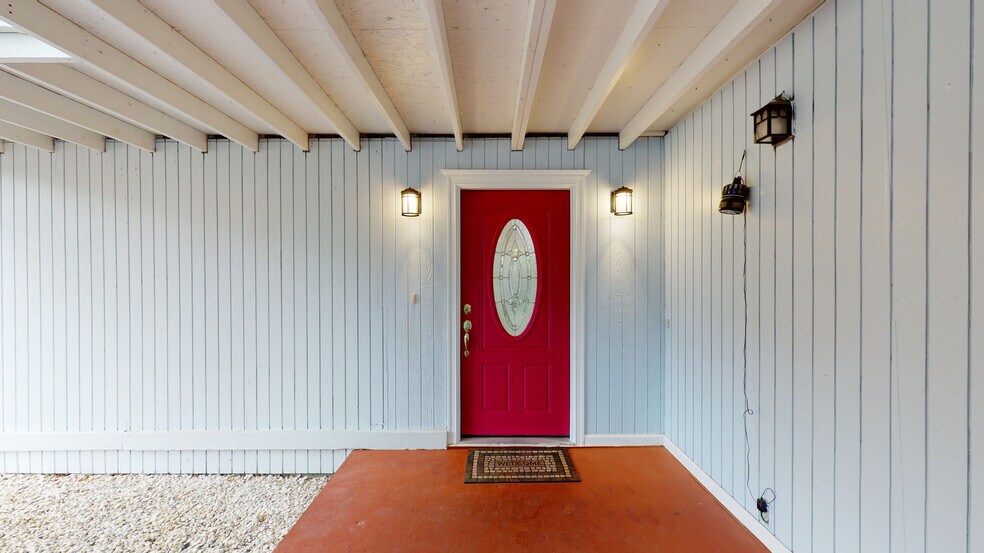 Front door - 12405 NE 109th Pl