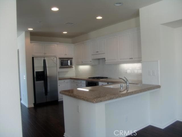 Building Photo - 1800 Oak St