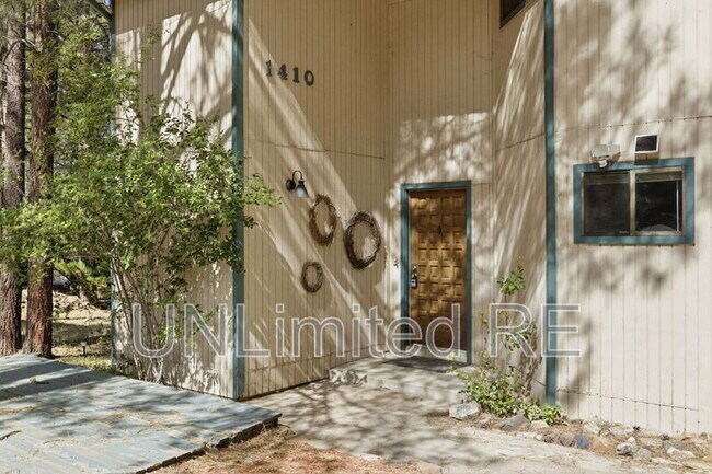 Building Photo - 1410 Inverrary Way