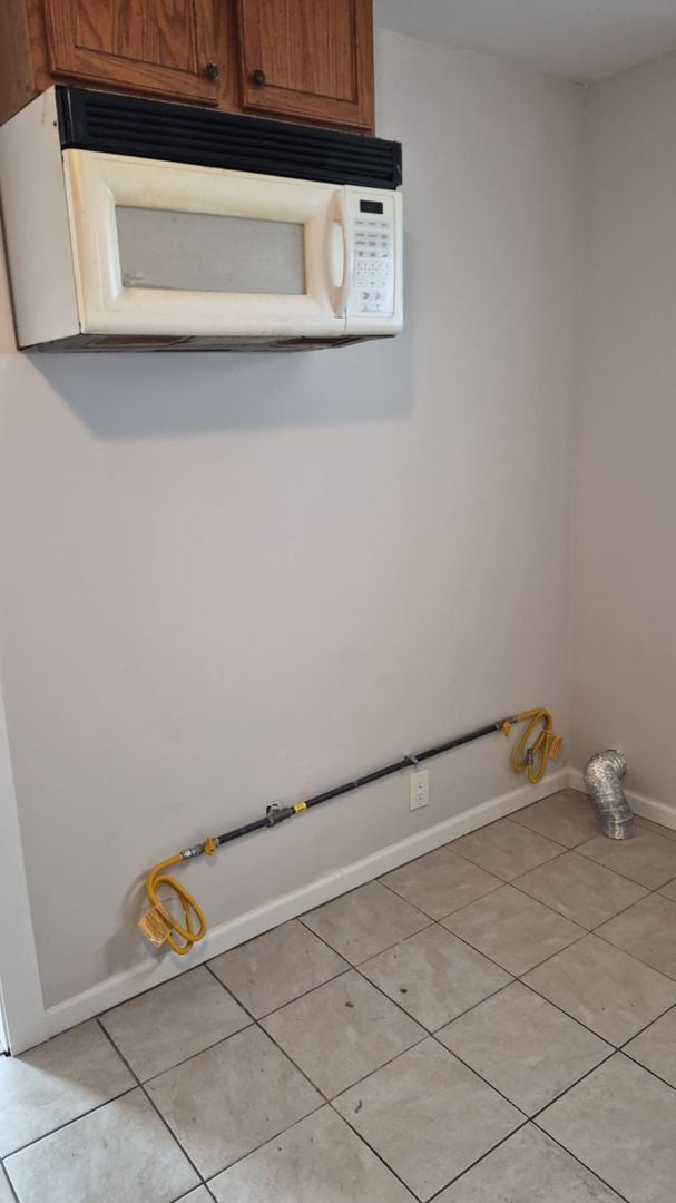 Building Photo - CHARMING SINGLE-FAMILY HOME IN GARY – AVAILABLE NOW!