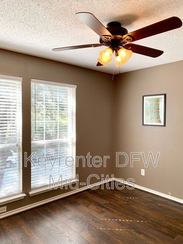 Building Photo - 8702 Saddlehorn Dr