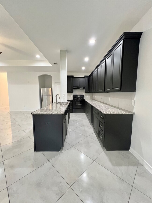 Building Photo - 8575 TX-105