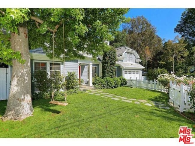 Building Photo - 334 Oceano Dr