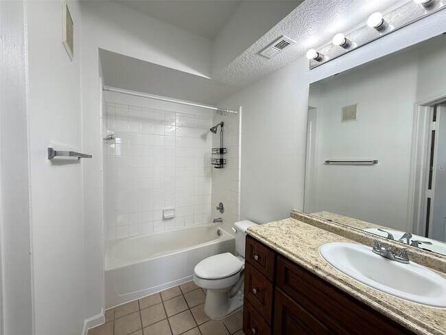 Building Photo - 14316 Fredricksburg Dr