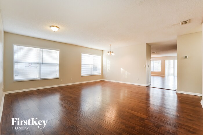 Building Photo - 144 Walnut Crest Run
