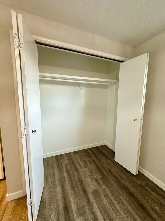 Building Photo - 1139 SW Indian Ave