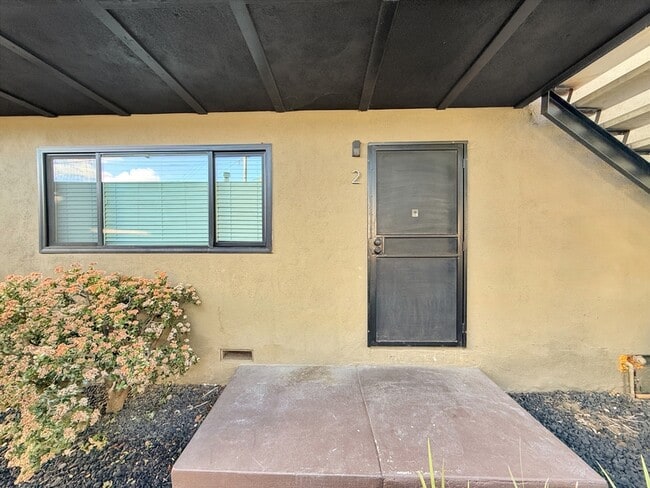 Building Photo - 820 Normark Terrace