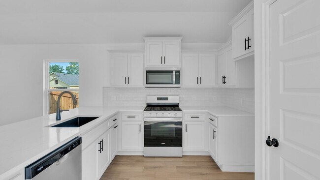 Building Photo - 3 Bed | 2 Bath in Owasso!