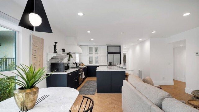 Building Photo - 1351 Seward St