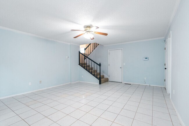 Building Photo - Newly Renovated 4 Bed / 3.5 Bath in Tulsa ...