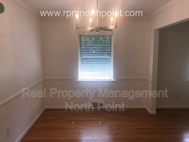 Building Photo - 2050 Silvastone Dr