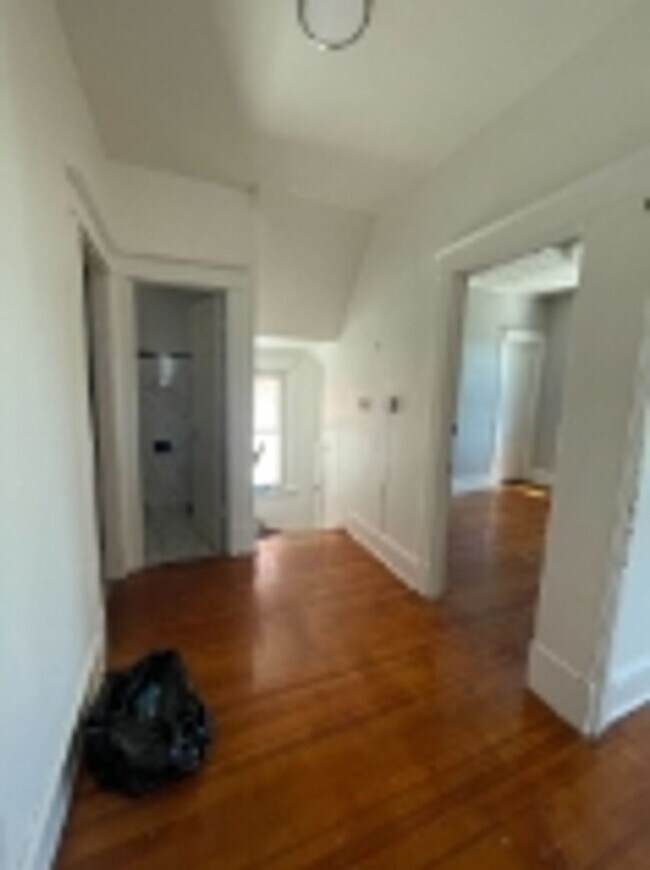 Building Photo - 13 S Marshall St