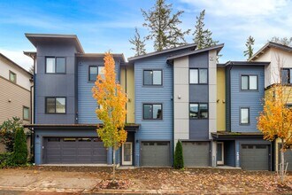Building Photo - Sammamish 2 Bedroom 2.5 Bath Townhouse wit...