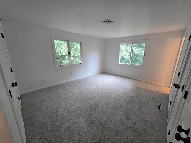 Building Photo - 103 Spinnaker Way