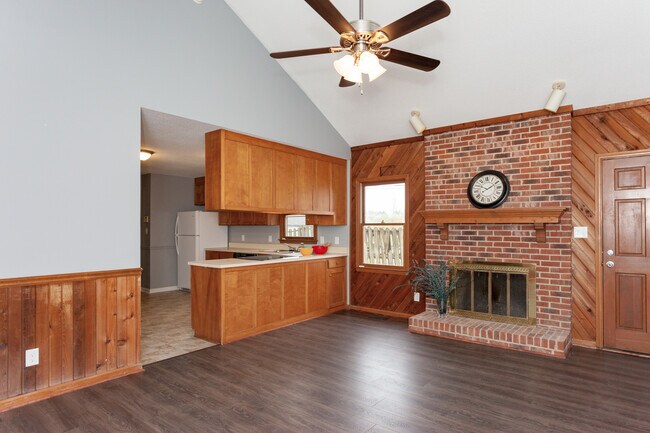 Building Photo - 3600 Ladywood Ct