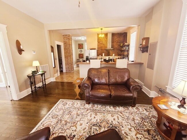 Building Photo - Furnished Lower Town Cottage in Lower Town...