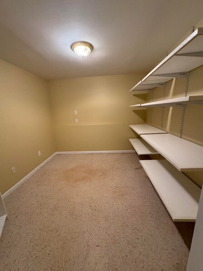 Building Photo - 8605 Tanzanite Ct