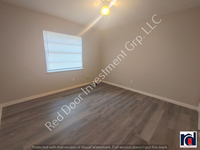 Building Photo - Updated 2 Bedroom 1 Bath Quadplex-Ocala!