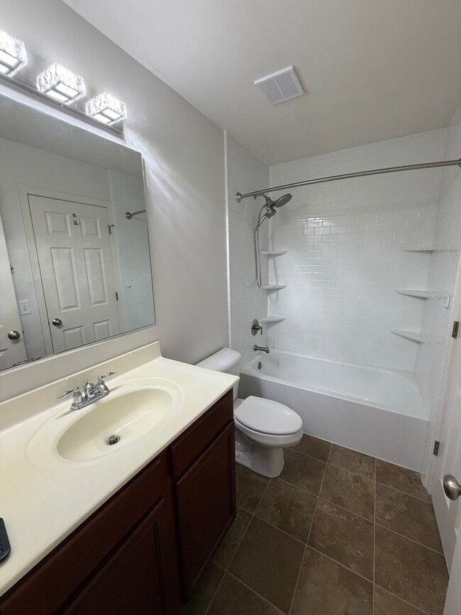 Building Photo - 4917 Montauk Dr