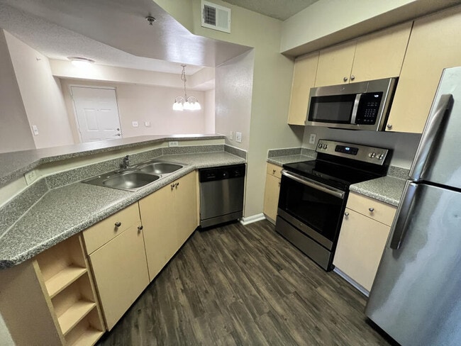 Building Photo - 3817 NW Mediterranean Ln