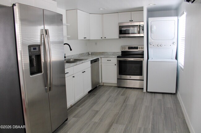 Building Photo - 147 Lindley Rd