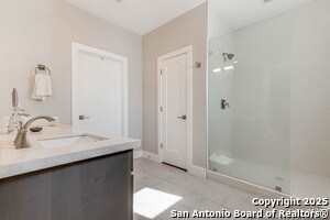 Building Photo - 203 Nogalitos St