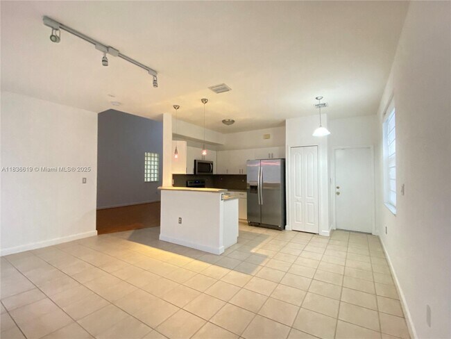 Building Photo - 17037 SW 39th St
