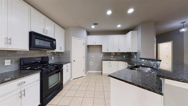 Building Photo - 221 Creek Ridge Ln