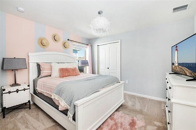 Building Photo - 2482 Dubai St