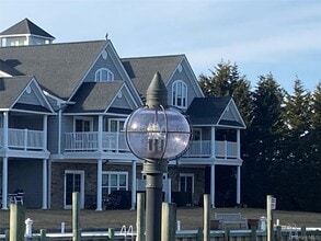 Building Photo - 11 Nicole Ct