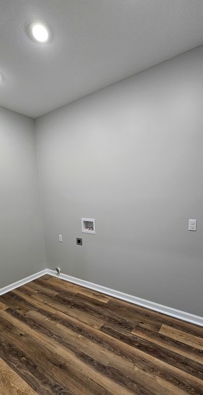 Building Photo - 102 Clearwater Dr