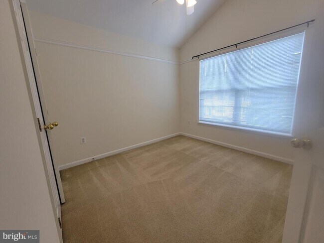 Building Photo - 20872 Ivymount Terrace