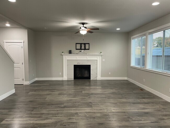 Building Photo - 22405 SW Frst Crk Wy