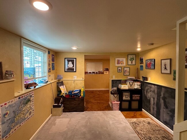 Building Photo - Briercrest ~ North Seattle Home