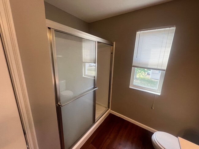 Building Photo - 106 Day Place 3BR/2.5BA (Trenton)