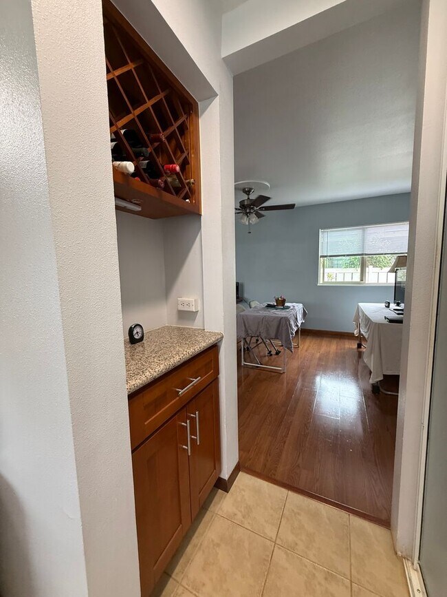 Building Photo - 94-1098-1098 Awalua St
