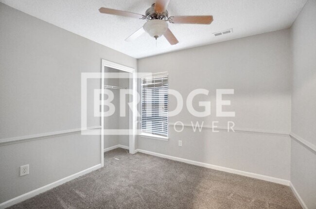 Building Photo - 104 Hampshire Dr