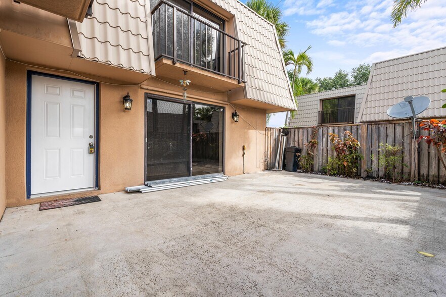 Building Photo - 5311 53rd Way