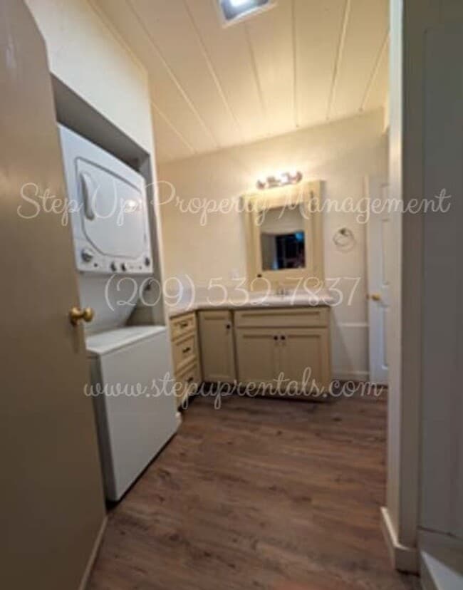 Building Photo - 87 N Shepherd St