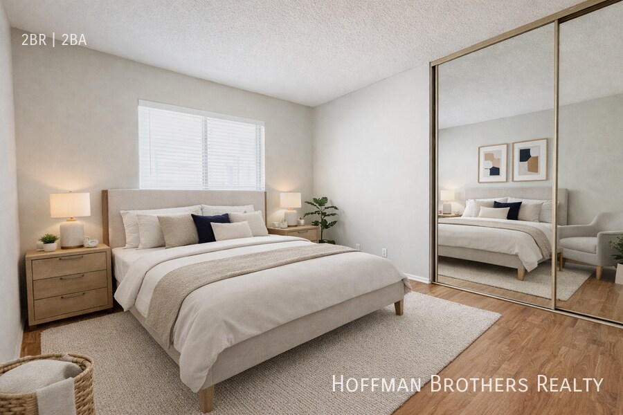 Building Photo - 1226 Larrabee St