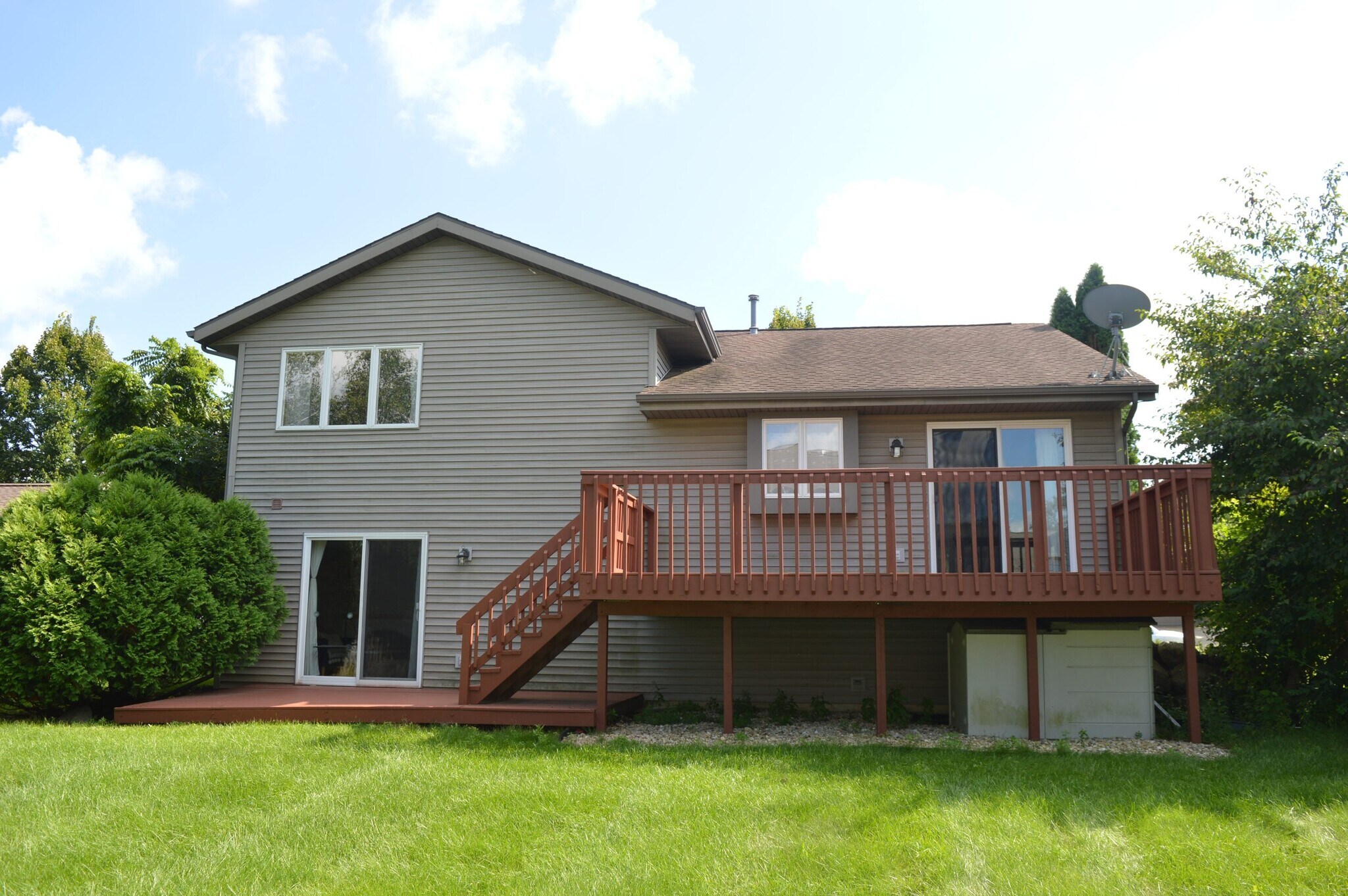 Building Photo - 7214 Blue Maple Trl
