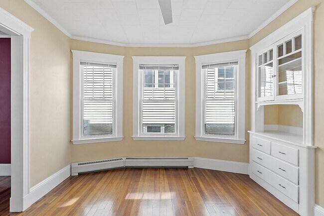 Building Photo - 57 Clarendon Ave