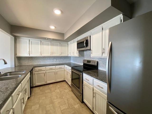 Building Photo - 1330 Quail Run Cir