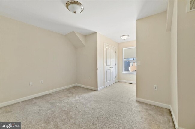 Building Photo - 4122 Orchard Ridge Blvd