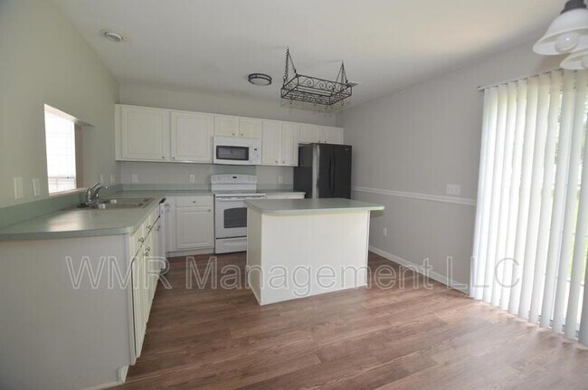 Building Photo - 7434 Stone Mountain Ct