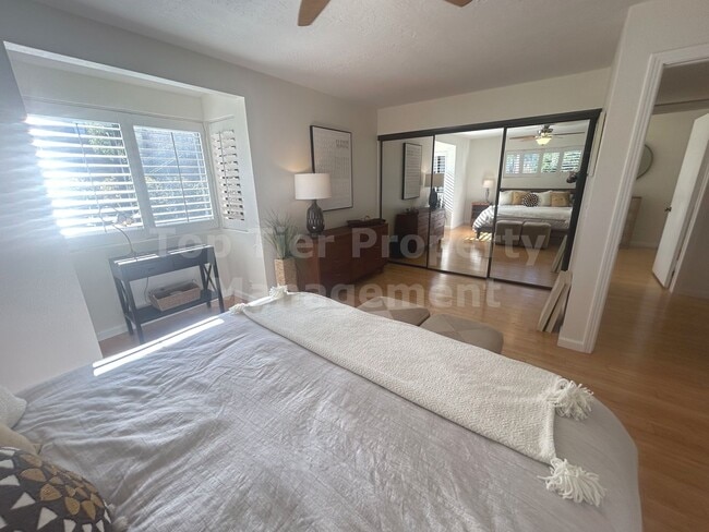 Building Photo - 4016 Aguila St